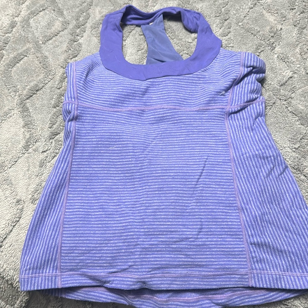 Lululemon workout tank with built-in bra size small